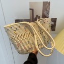 Плетена чанта тип "кошница" Beige