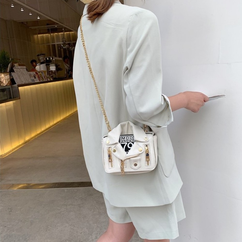 Лачена чантичка Siler Jacket 