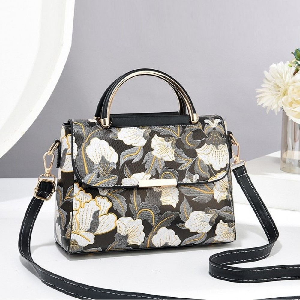 Малка дамска чанта Peony Black